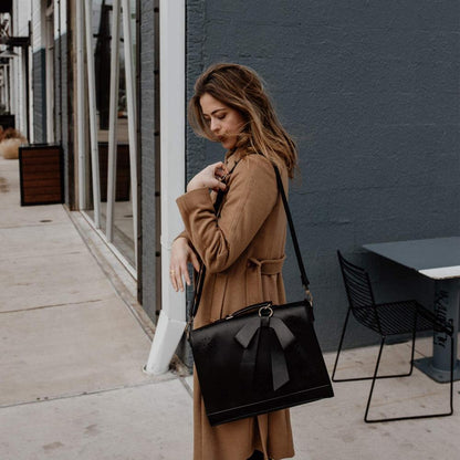 Monikas's elegante Schleifen-Tasche
